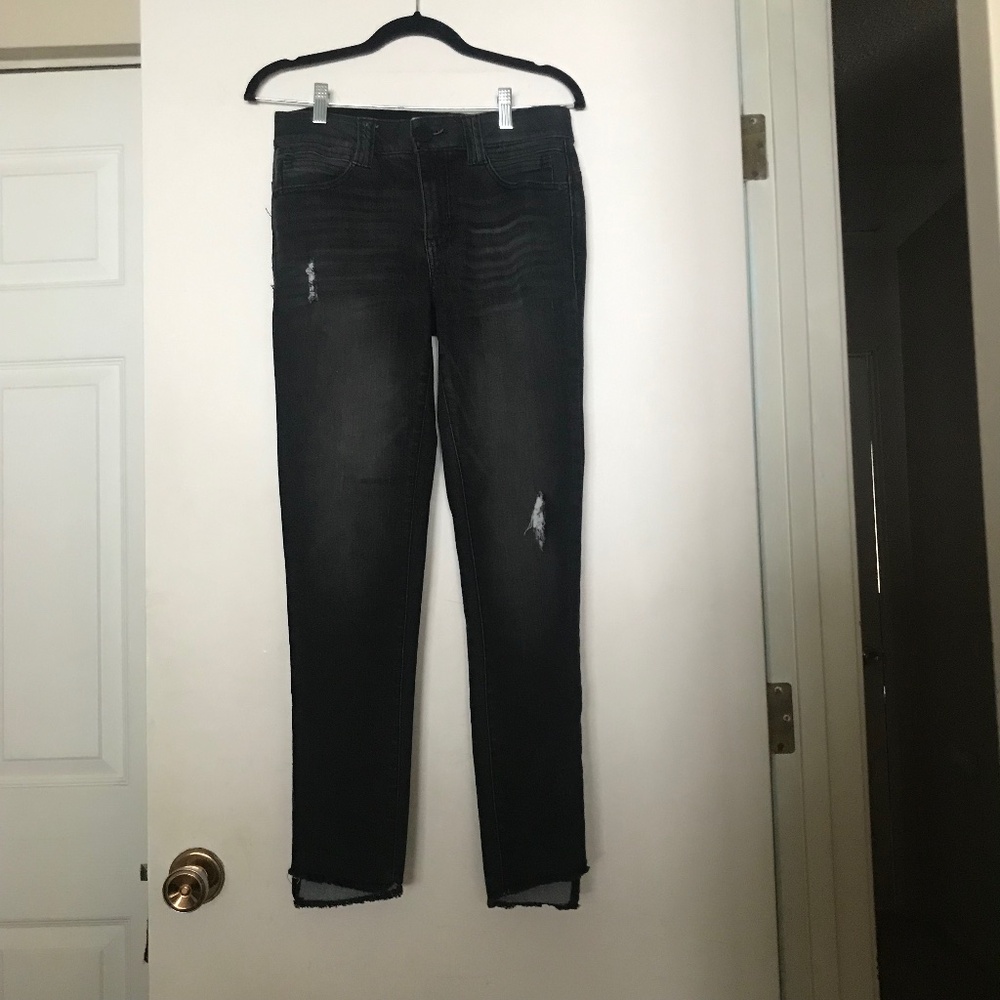Democracy Jeans “Ab” Technology 4 black lightly Distressed Raw Step Hem stretch